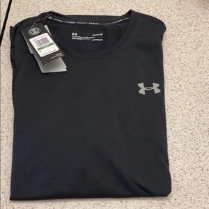 Under Armour Men’s running shirt- black